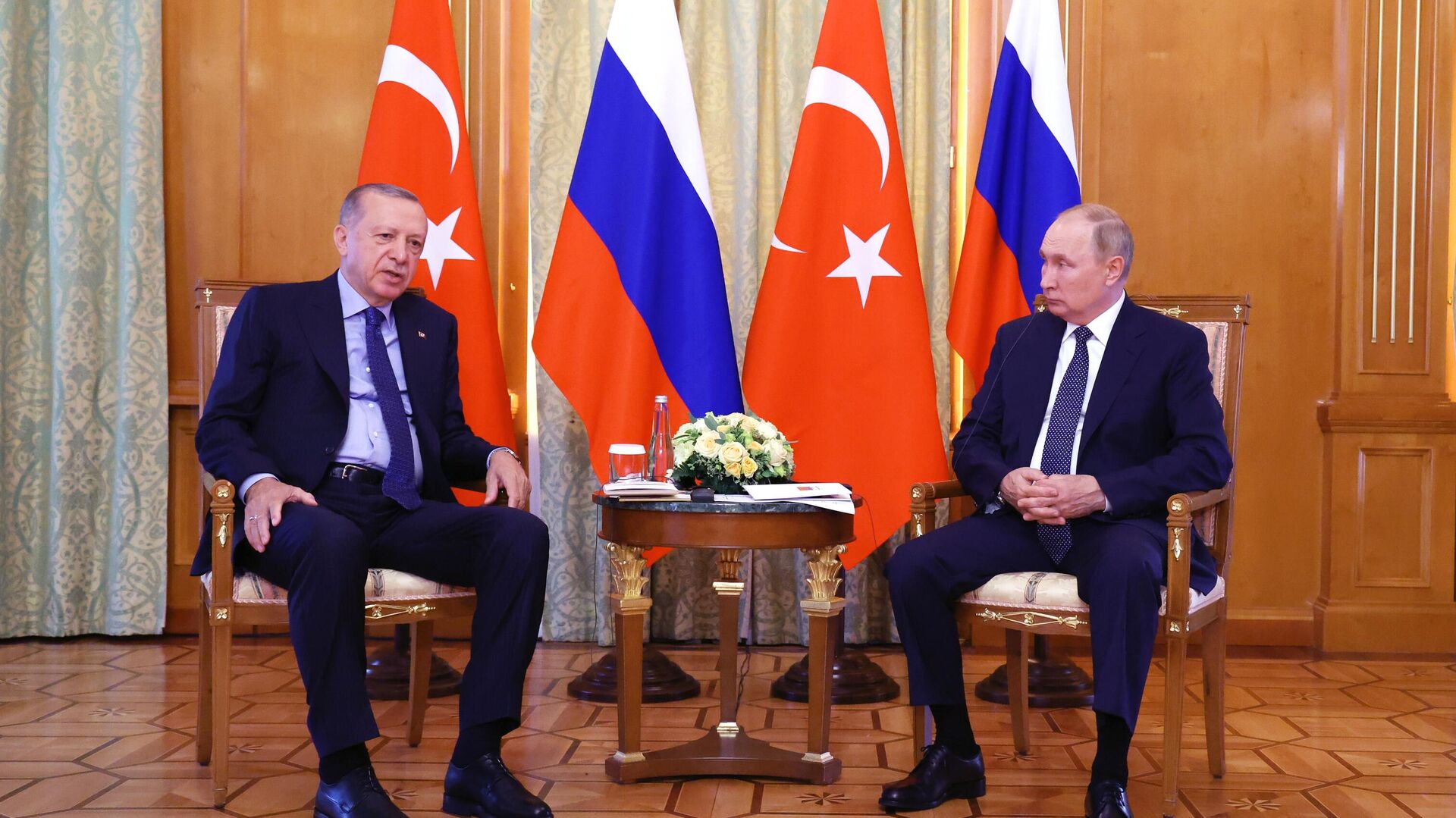 Putin ve Erdoğan’ın görüşmesi Türkiye’nin Rusya ile Ukrayna arasında arabuluculuk yapma yetkisine sahip olmadığını gösteriyor (Birinci Bölüm)
