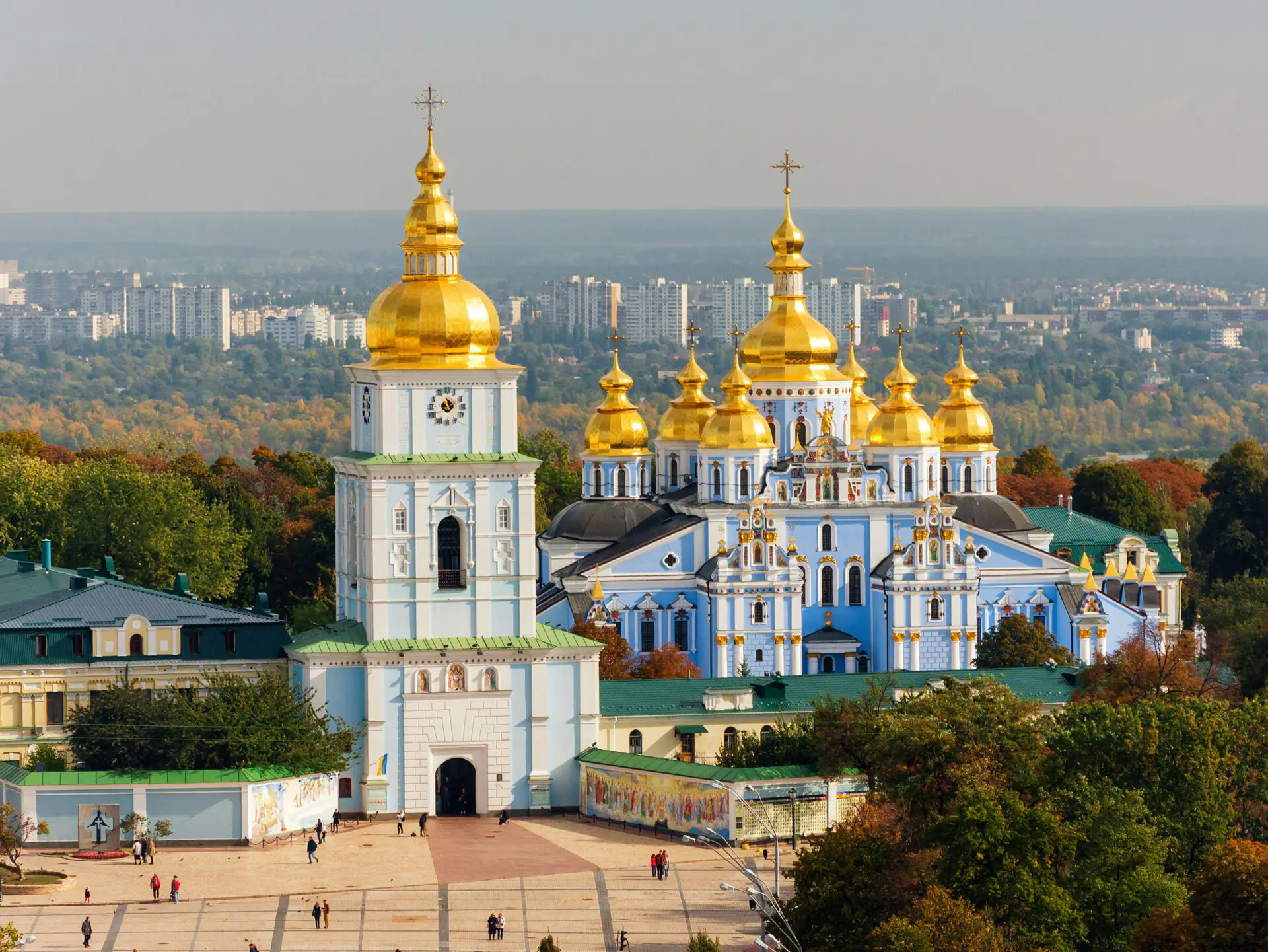 Kyiv_St.Michael’s_Golden-Domed_Monastery_RB_18_(cropped)