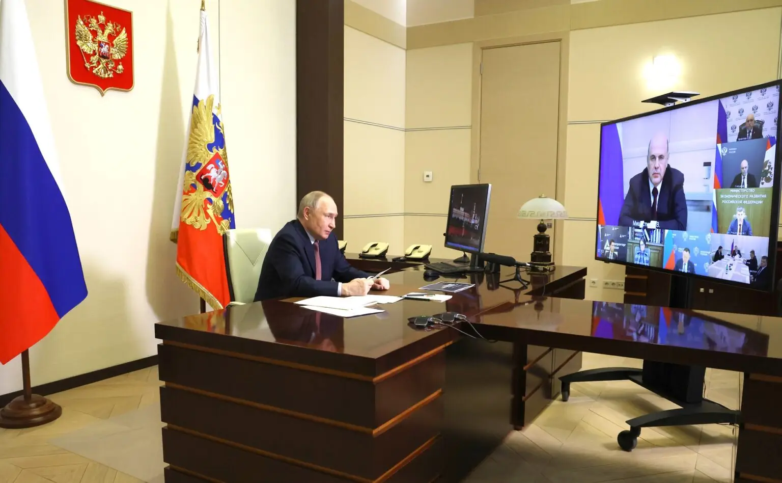 Strategic Snapshot: Russia’s Fracturing Economy